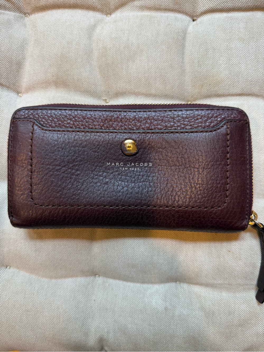 Marc Jacobs Women's Burgundy Pebbled Leather Zip Card Holder